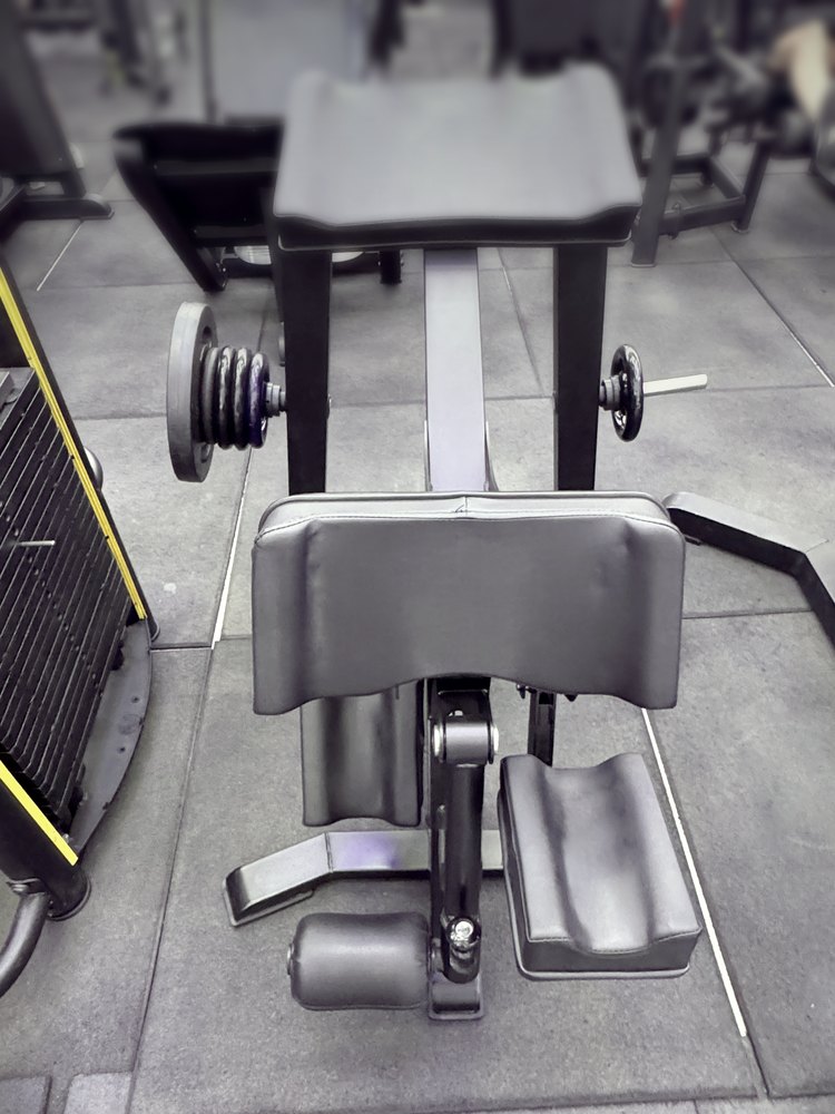 O flexora unilateral da Academia Oxigênio, como ele é no salão
