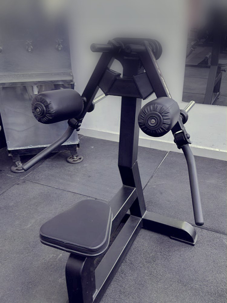 O máquina de ombro da Academia Oxigênio, como ele é no salão